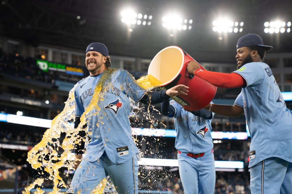 Estallido ofensivo en Toronto: Blue Jays aplastan 8 - 1 a Boston y se quedan con la serie (Fotos) 1 DSC09585 1