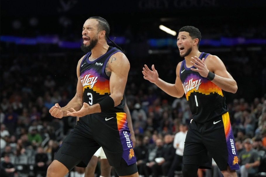 “Pitan para un solo lado”: Suns critican el arbitraje ante Oklahoma City 1 Dillon Brooks y Devin Booker jugadores de los Phoenix Suns