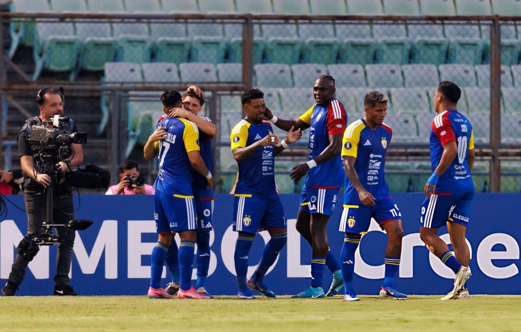 Jornada invicta para clubes de Venezuela en Libertadores y Sudamericana 10 UCV FC ganó 3-1 a Libertad de Paraguay por el arranque de la Libertadores.