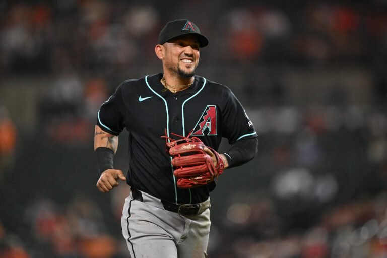 Home 31 Ildemaro Vargas gana su lugar en Diamondbacks de Arizona
