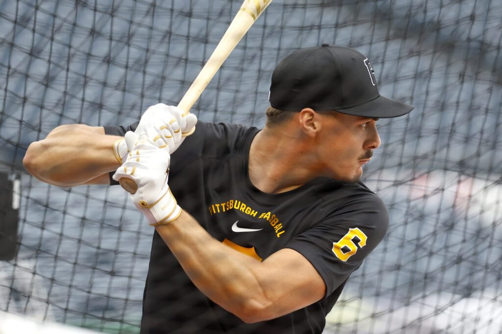 Konnor Griffin hace historia con su contrato millonario antes de debutar en MLB 1 Konnor Griffin firma extensión con Pittsburgh