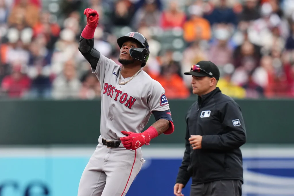 Los Medias Rojas de Boston inician con buen pie la era "post-Cora" 1 Medias Rojas de Boston ganan con el nuevo cuerpo técnico