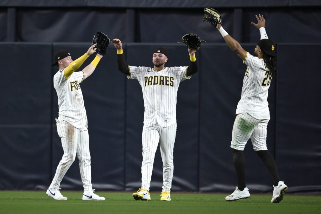 Germán Márquez consigue su primera victoria con los Padres de San Diego en 2026 1 Germán Márquez apoyado por la defensa de Padres de San Diego
