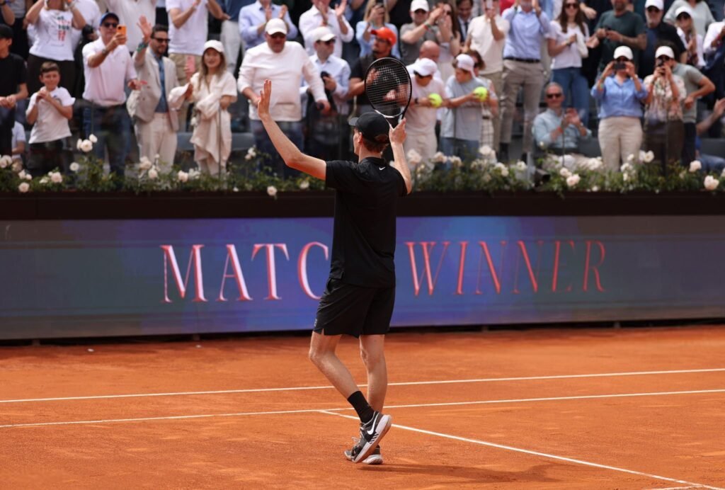 Sinner rompe récord de Djokovic y avanza a semifinales de Roma 2 Sinner