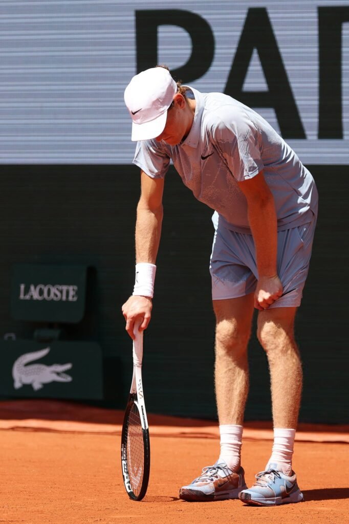 Sinner cayó eliminado en Roland Garros ¿Qué favoritos quedan? 2 1000475507