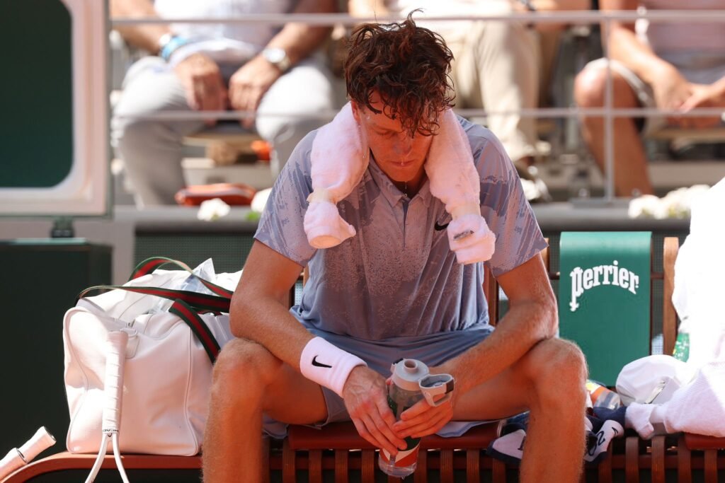 Sinner cayó eliminado en Roland Garros ¿Qué favoritos quedan? 1 1000475508
