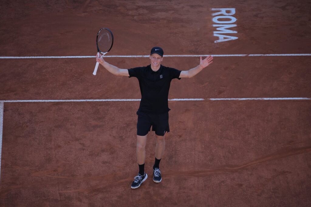 Sinner avanza a octavos en Roma y va por récord de Djokovic 9 20260511 121507