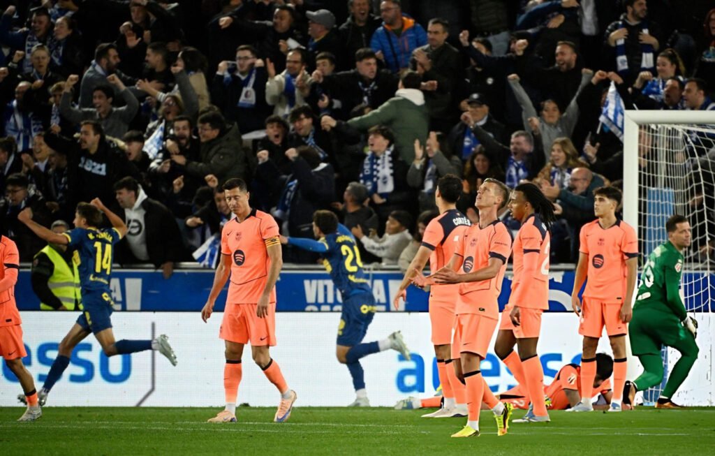 Barcelona se despide de La Liga de los 100 puntos: perdió con Alavés 4 Barcelona cayó 1-0 con Alavés.