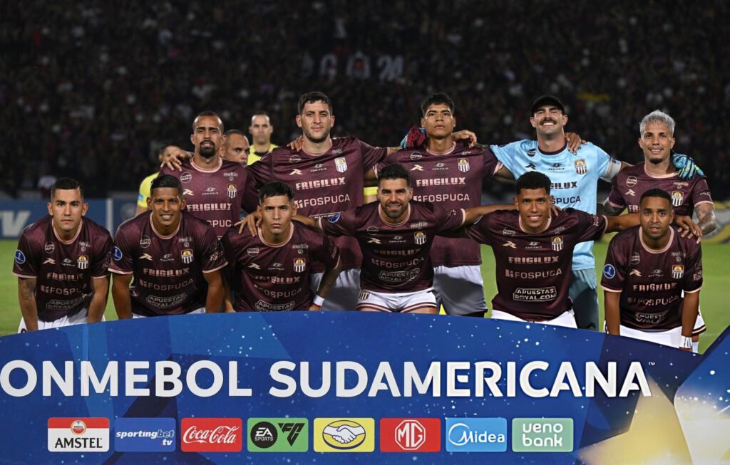 Bruera brilló, pero Carabobo no pudo con River Plate 1 Carabobo es tercero en su grupo en la Sudamericana, con 6 puntos.