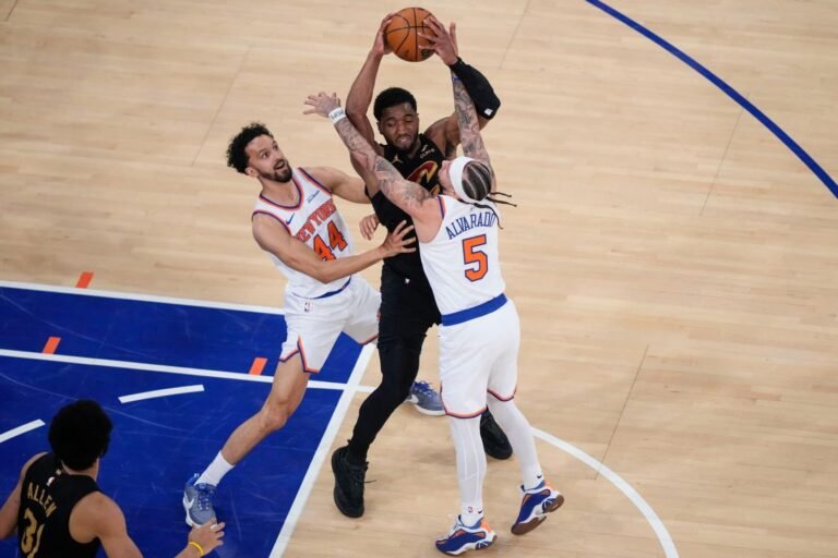 Home 32 Cavaliers vs Knicks