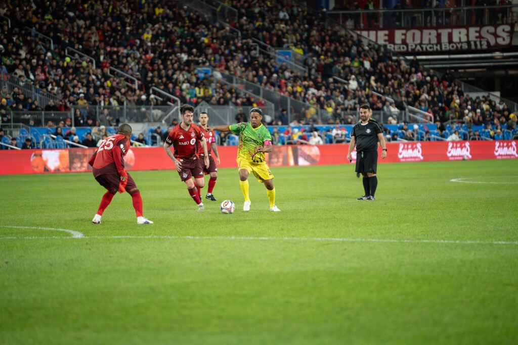 Brazil Legends remonta y vence 4-3 a TFC Icons en una noche histórica en Toronto (Fotos) 4 DSC00404