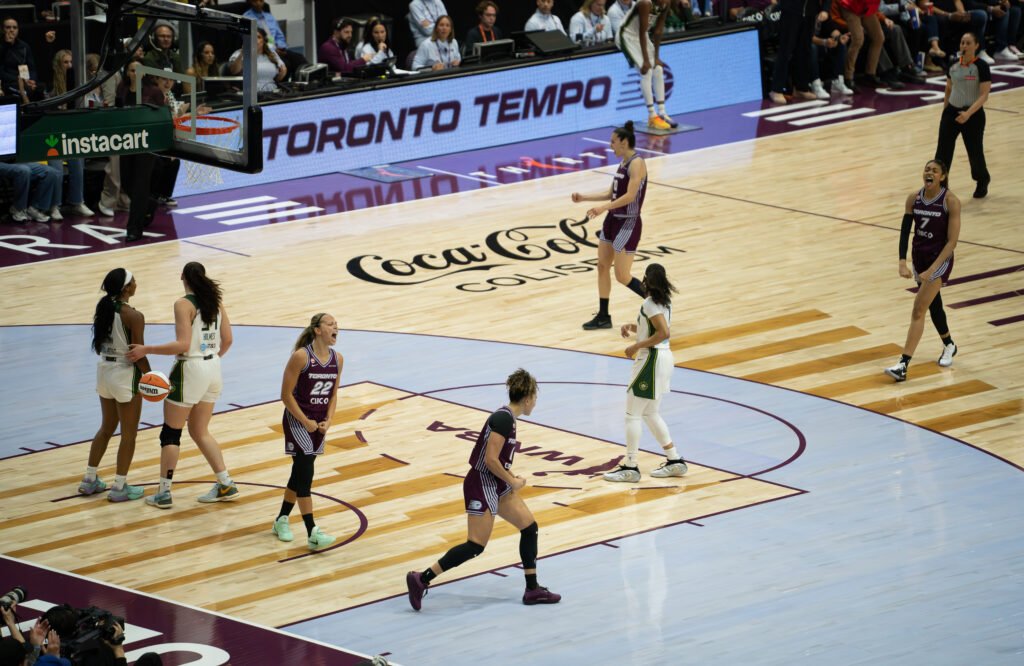 Toronto Tempo consigue la primera victoria en la historia de la franquicia (Fotos) 1 DSC09683 1