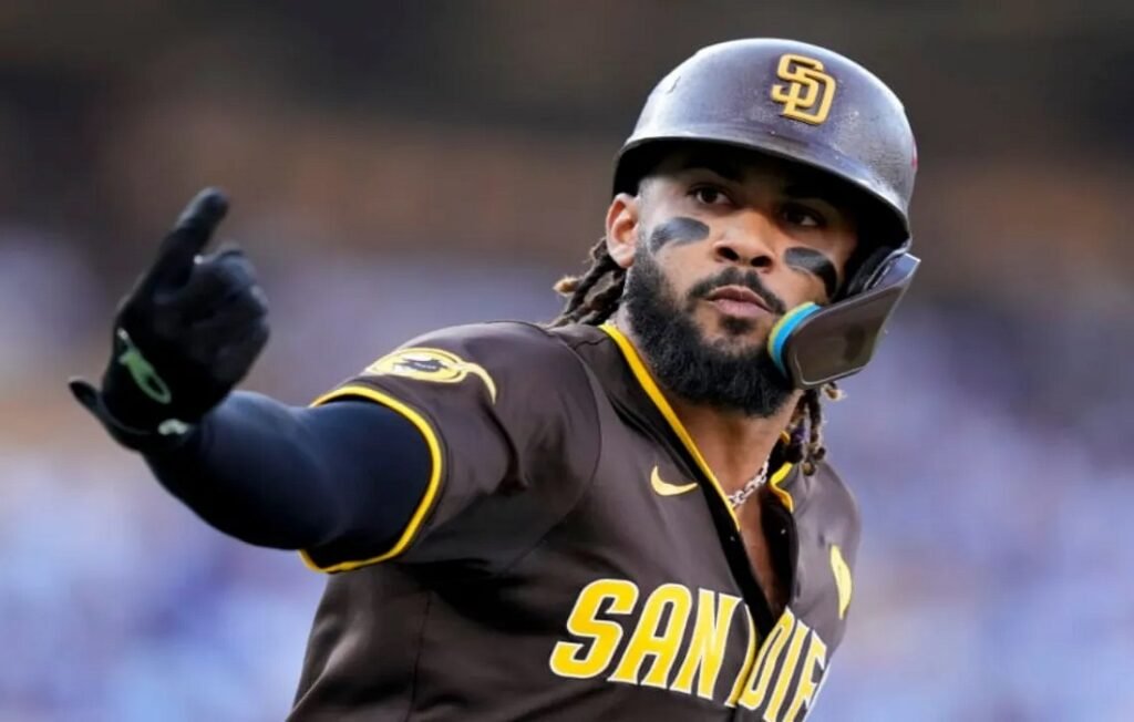 Fernando Tatis Jr salió de su slump y da su primer jonrón del 2026 9 Fernando Tatis Jr