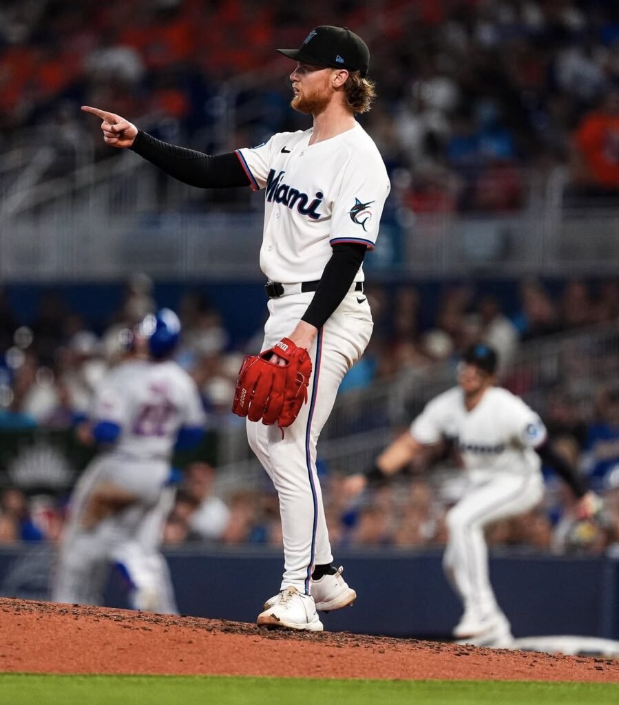 Heriberto Hernández se convierte en el héroe con un Walk-Off Grand Slam y barrida ante los Mets con 4-0 1 Heriberto Hernández conecta el cuadrangular ganador para los Marlins.