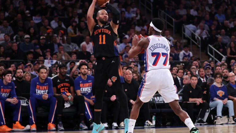 Home 32 Knicks vs Sixers NBA