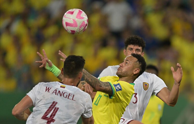 Home 27 Neymar Jr. contra Venezuela en las Eliminatorias al Mundial 2026.
