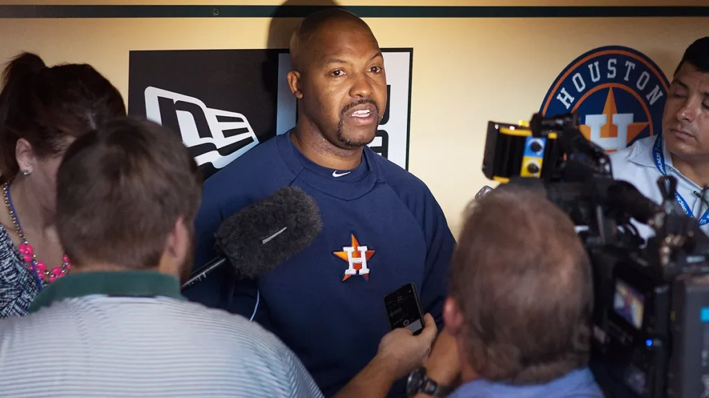 ¿Competir o reconstruir? El gran dilema de Houston 1 bo porter tri