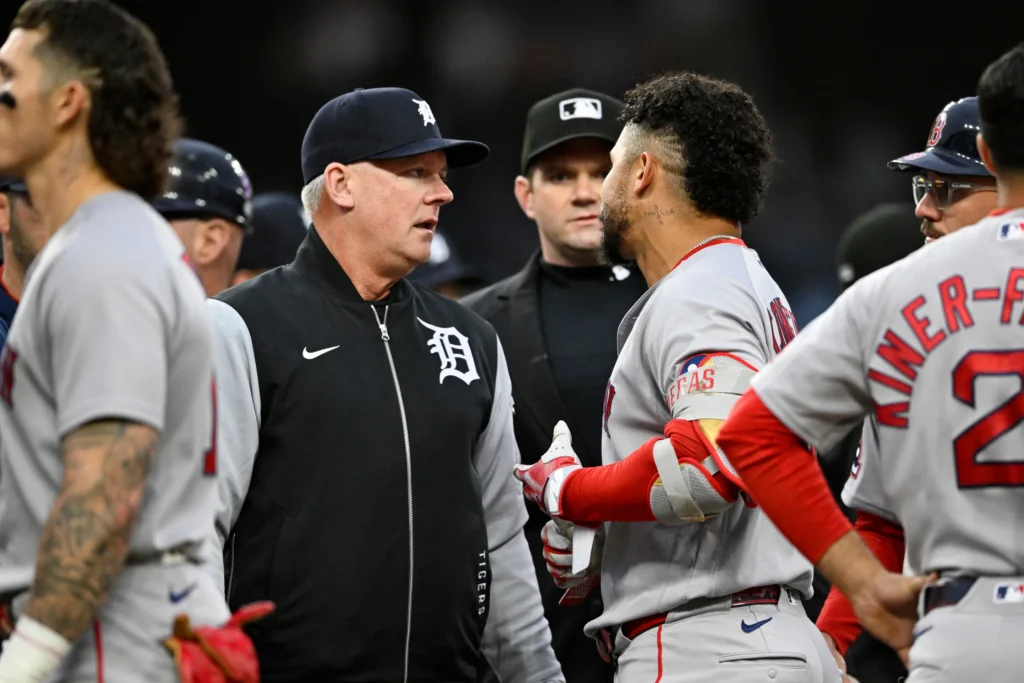 Framber Valdez es sancionado por 5 juegos tras pelotazo a Trevor Story 1 Framber Valdez suspendido por 5 juegos por pelotazo a Trevor Story