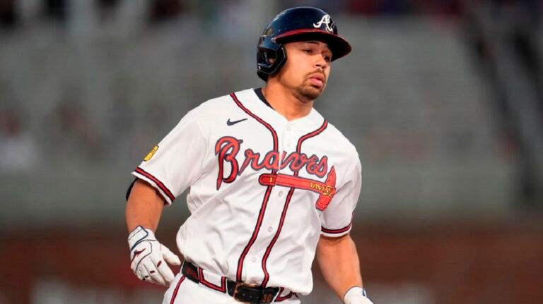 Home 28 Atlanta Braves