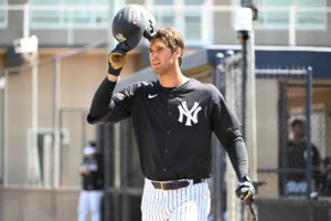 Home 21 Los Yankees de Nueva York llaman a Spencer Jones