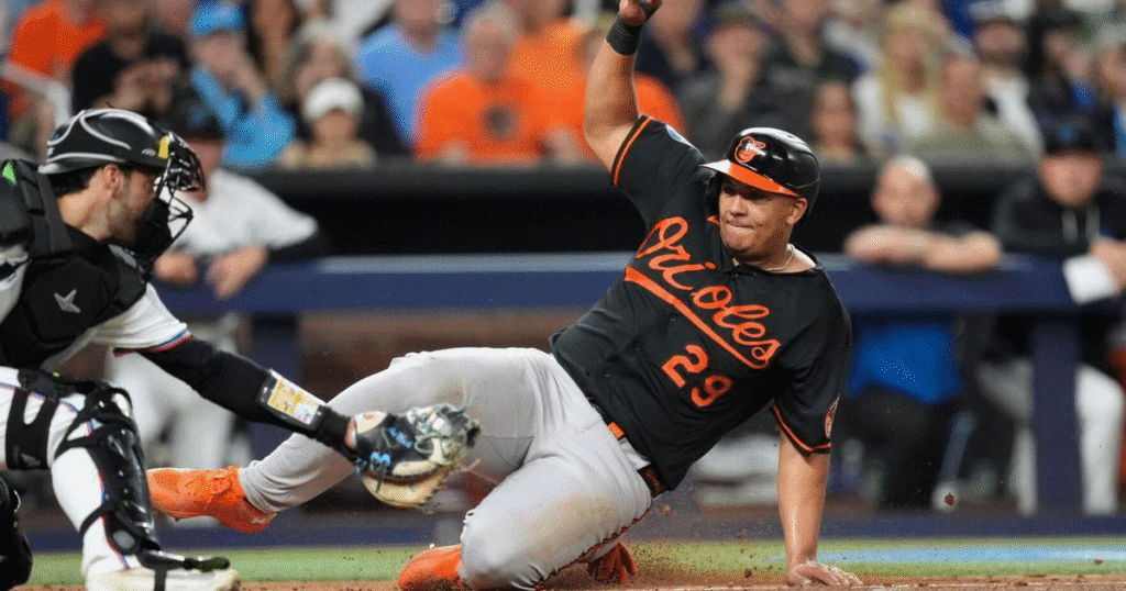Los Marlins encuentran ofensiva, pero siguen perdiendo juegos cerrados 1 Los Marlins encuentran ofensiva, pero siguen perdiendo juegos cerrados