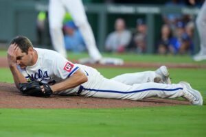 Home 21 Seth Lugo golpeado en la cabeza