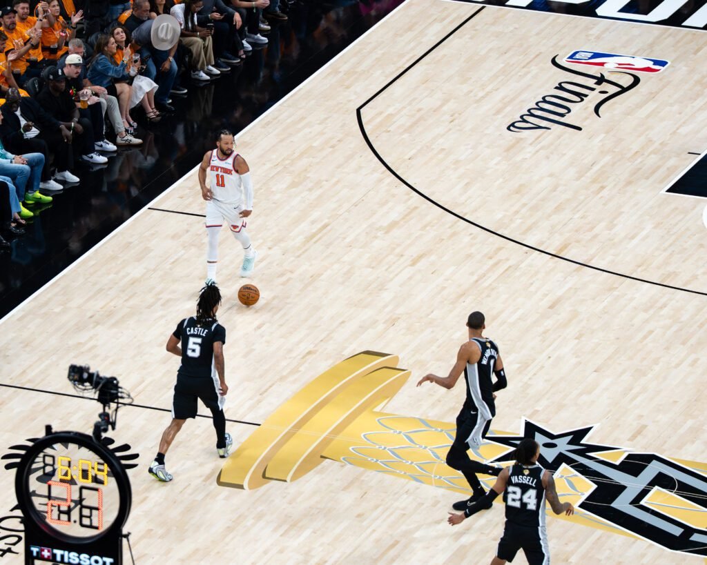 ¡12 y contando! Los Knicks remontan 14 puntos y roban el Juego 1 en San Antonio 5 DSC08110