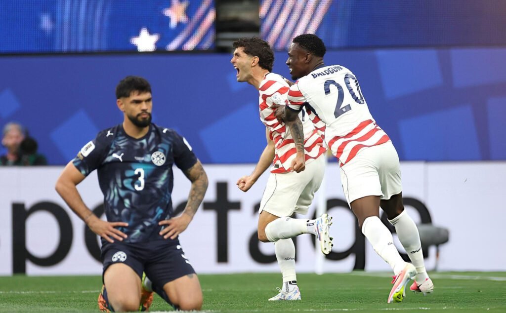 Estados Unidos pegó con fuerza en el debut: goleó 4-1 a Paraguay 2 Estados Unidos destrozó 4-1 a Paraguay, este viernes por la fecha 1 del grupo D del Mundial 2026.