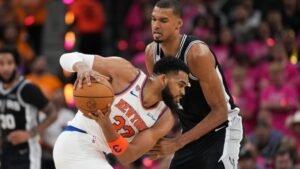 Home 25 Knicks vs Spurs