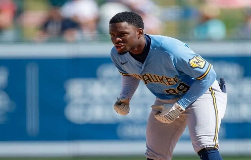 MLB: Milwaukee otorga contrato multianual al prospecto venezolano Luis Lara 3 Luis Lara