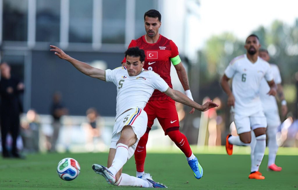 Venezuela no aguantó ante una Turquía letal: perdió 2-1 en Fort Lauderdale 1 Teo Quintero trabajó en el lateral izquierdo de la Vinotinto.
