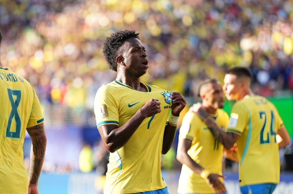 Vinicius salvó a Brasil: igualó a uno con Marruecos 7 Vinicius anotó el gol del empate de Brasil ante Marruecos.