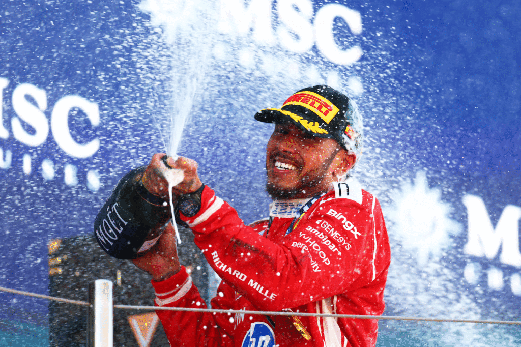 Hamilton se rinde ante Ferrari tras su primera victoria con el equipo 1 Hamilton