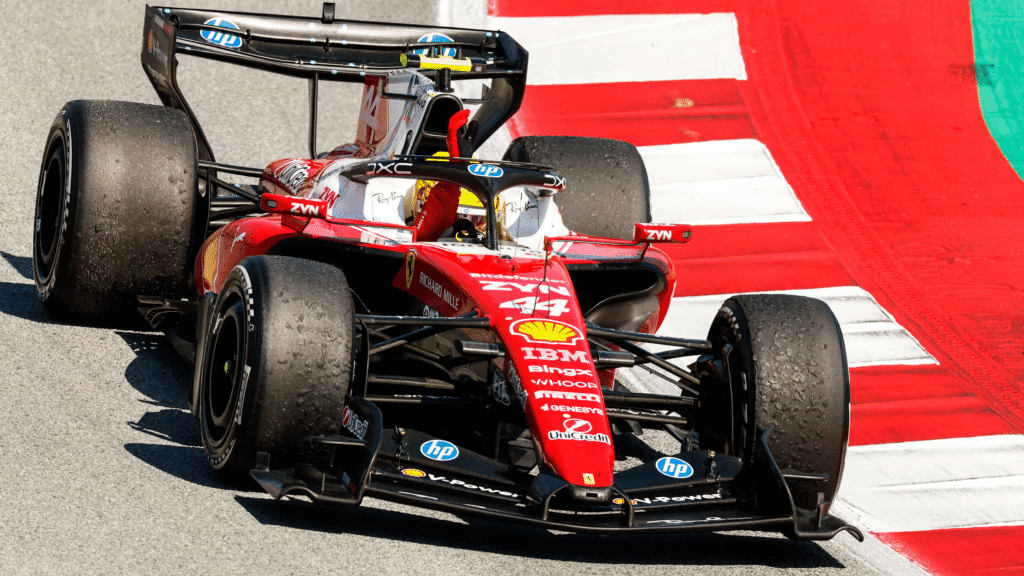 Hamilton se rinde ante Ferrari tras su primera victoria con el equipo 4 image 38