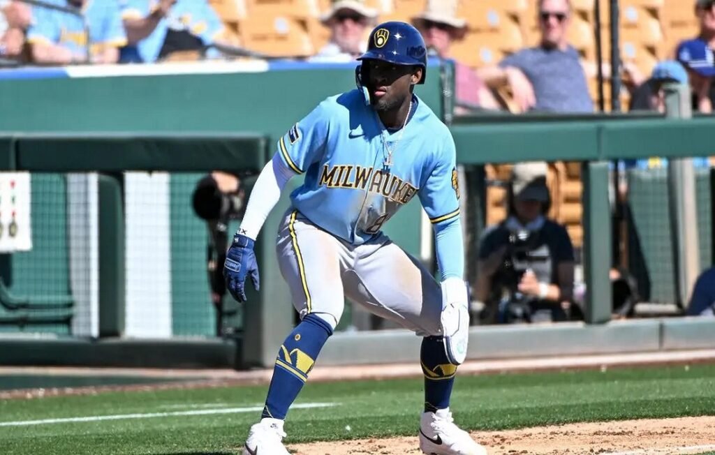 MLB: Milwaukee otorga contrato multianual al prospecto venezolano Luis Lara 1 Luis Lara