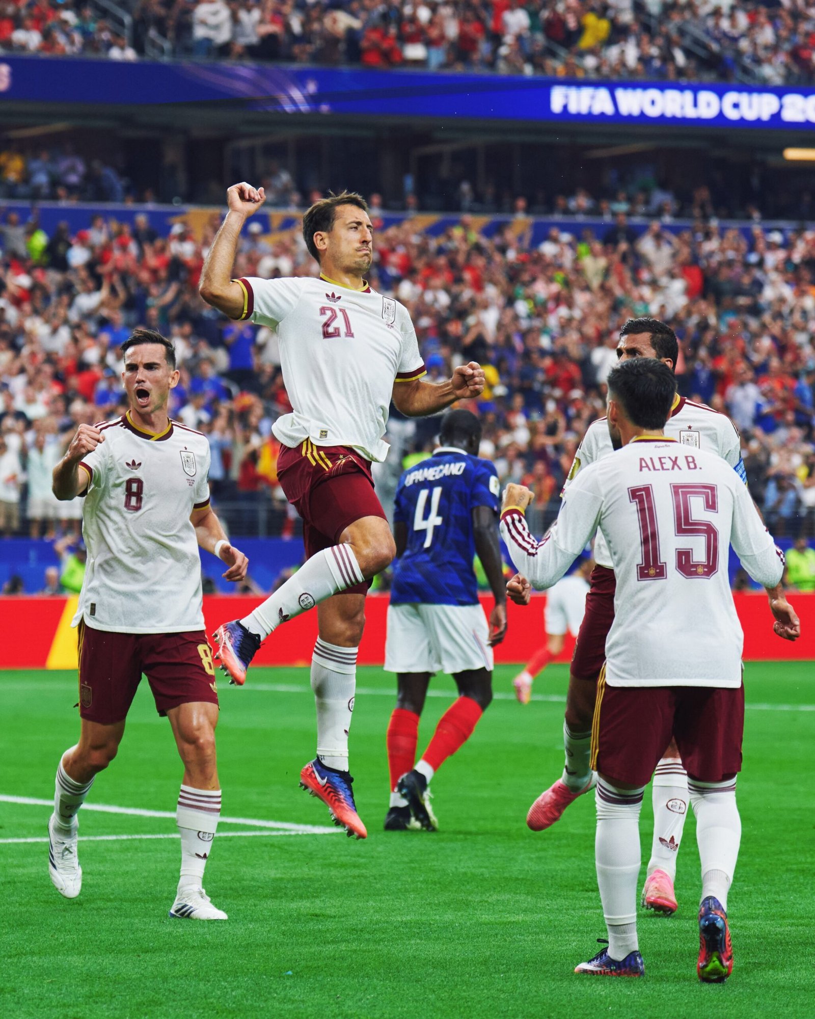Una España excelsa liquida a Francia y ya está en la final 1 HNNjwtWW0AAmGFw scaled