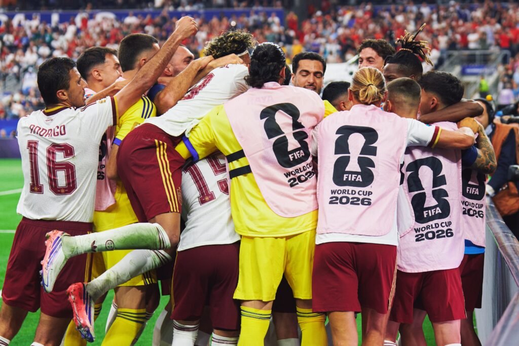 Una España excelsa liquida a Francia y ya está en la final 12 HNNxjdeWEAAOMah