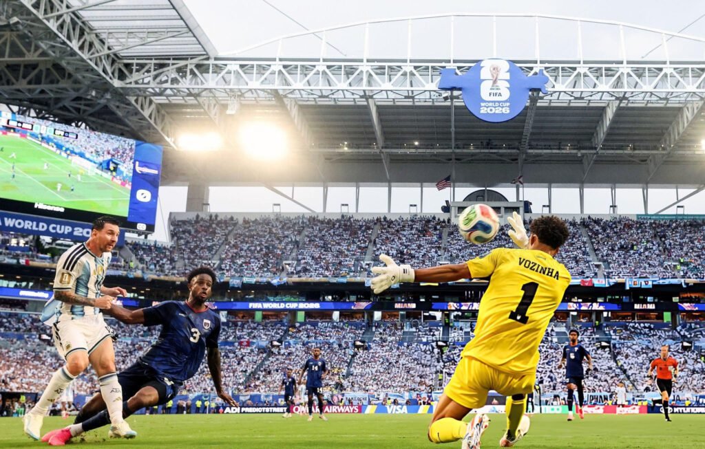 Argentina superó a la pesadilla de Cabo Verde, Colombia eliminó a Ghana 21 Messi contra Vozinha en un duelo épico en el Argentina vs Cabo Verde.
