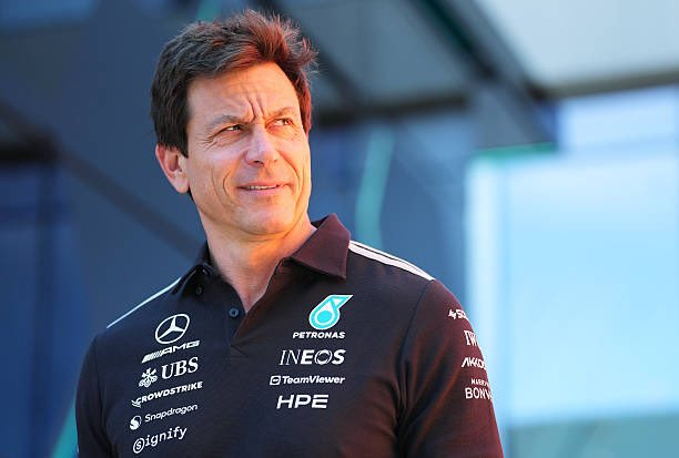 Toto Wolff no ve a Antonelli como el favorito al título de F1 2 Wolff