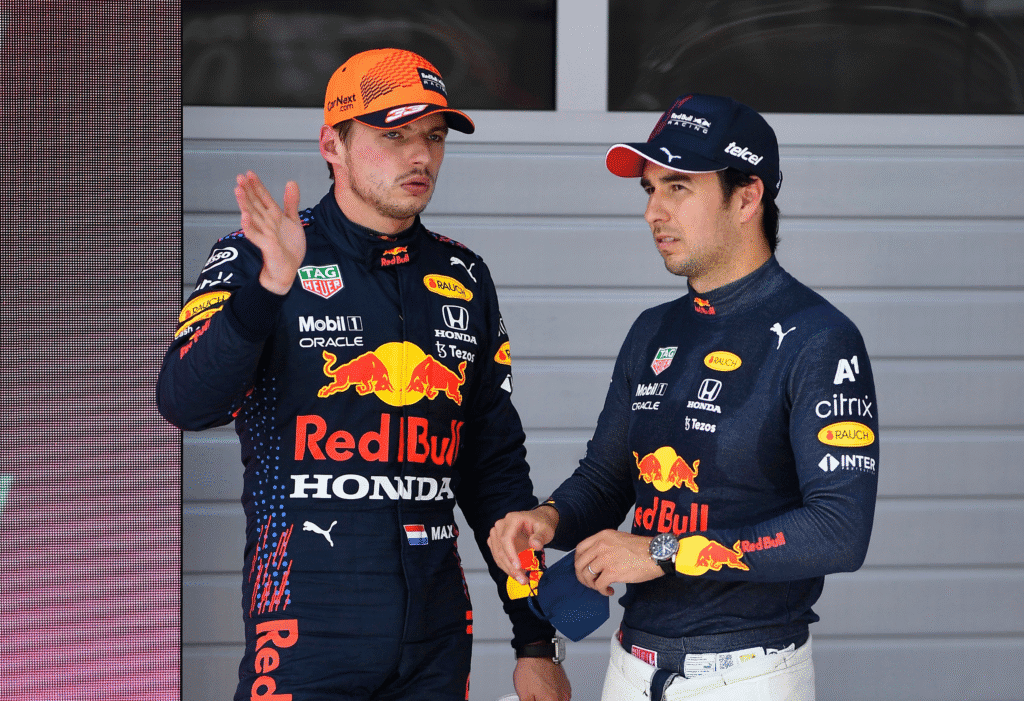 Checo Pérez revela cómo Max Verstappen le convirtió en un piloto más veloz 2 image 115