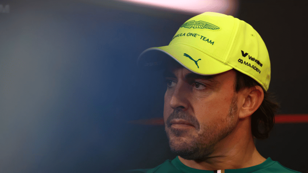 Fernando Alonso y su futuro: "Yo tengo contrato, no me muevo" 2 Alonso