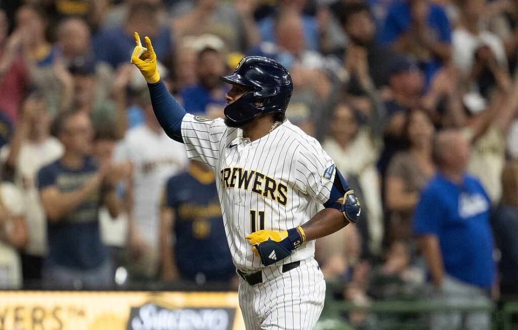 MLB: Tridente venezolano dio tercer triunfo consecutivo a los Brewers 2 William Contreras