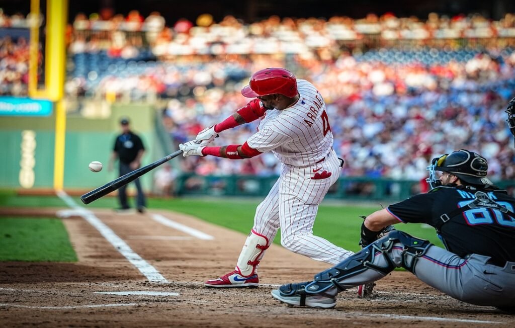 MLB: Luis Arráez afianzó con cuadrangular su liderato de bateo en la Liga Nacional 1 Luis Arráez