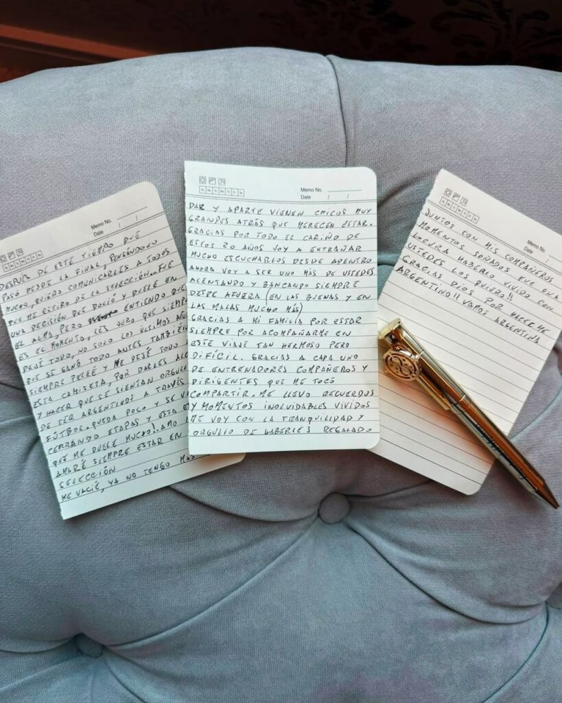 Messi dice adiós a Argentina: “Me vacié, ya no tengo más para dar” 1 La carta de Messi escrita en papel.