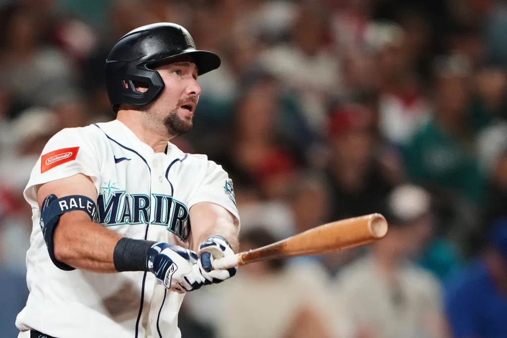 Cal Raleigh regresa a lo más alto con su primer juego de tres jonrones 1 Cal Raleigh con noche de tres jonrones