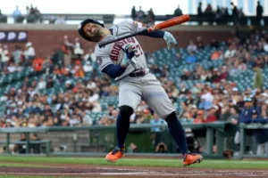 José Altuve enciende las alarmas por posible lesión