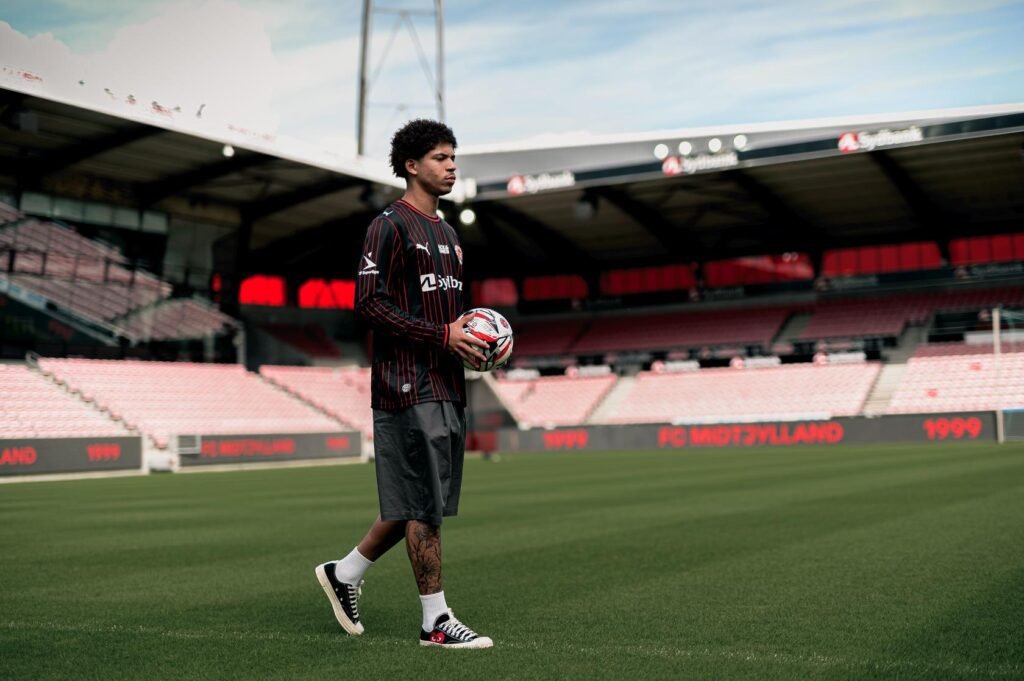 David Martínez llega al Midtjylland por cifras récords de Dinamarca 1 David Martínez se une al Midtjylland de Dinamarca.