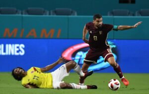 Home 21 Tomás Rincón se retira del fútbol.