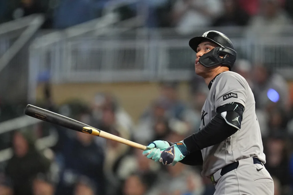 Aaron Judge da la clasificación a los Yankees con el primer jonrón desde su regreso 8 Aaron Judge le da la clasificación a los Yankees