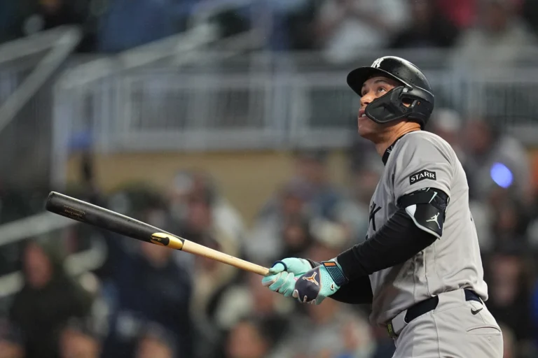 Home 30 Aaron Judge le da la clasificación a los Yankees